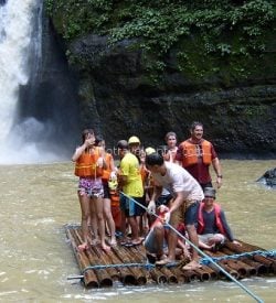 Pagsanjan pull on raft under the fall