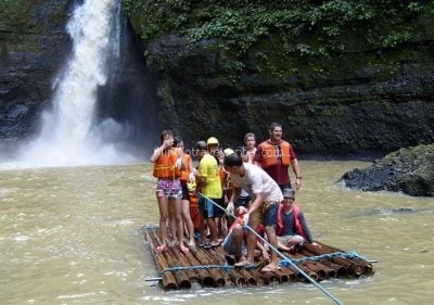 Pagsanjan pull on raft under the fall