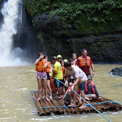 Pagsanjan pull on raft under the fall