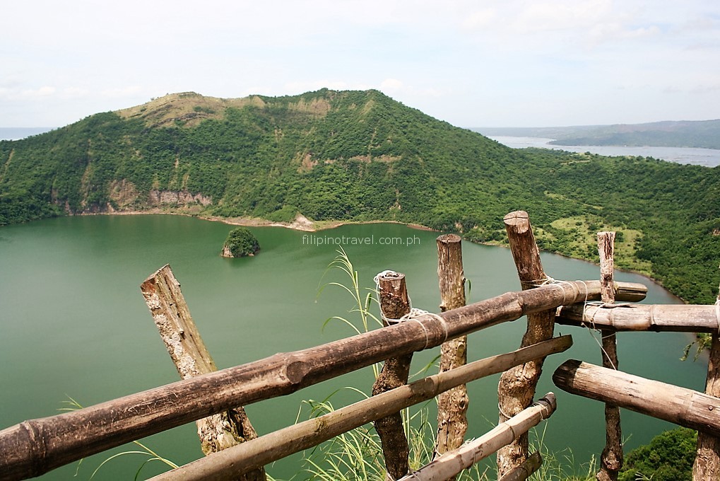 taal volcano crater tour