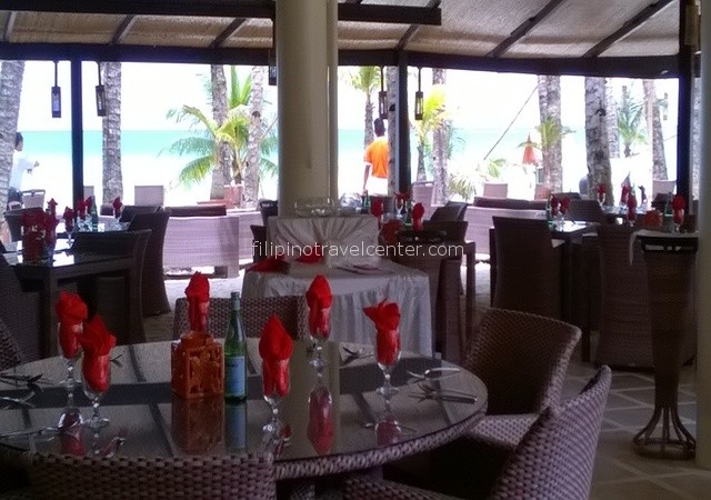 Beachfront-Restaurant-area-Ambassador-in-Paradise