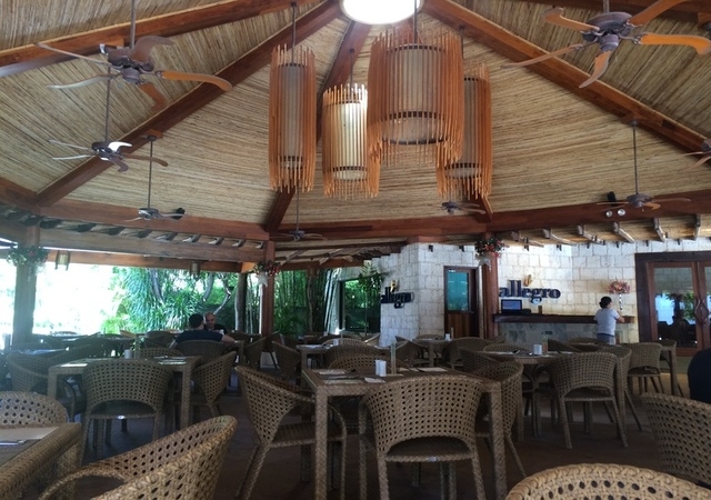 Maribago bluewater dining area