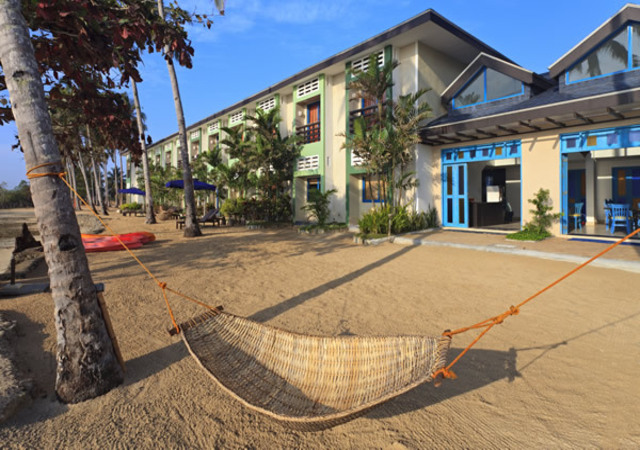 Microtel Palawan Sands iwth hammoc
