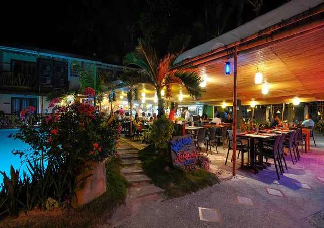 Red Coconut Boracay Lounge