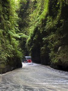 Gorges on the way to Puning